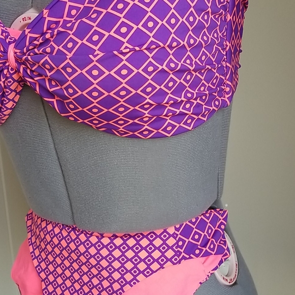 Bikini - Picture 6 of 7